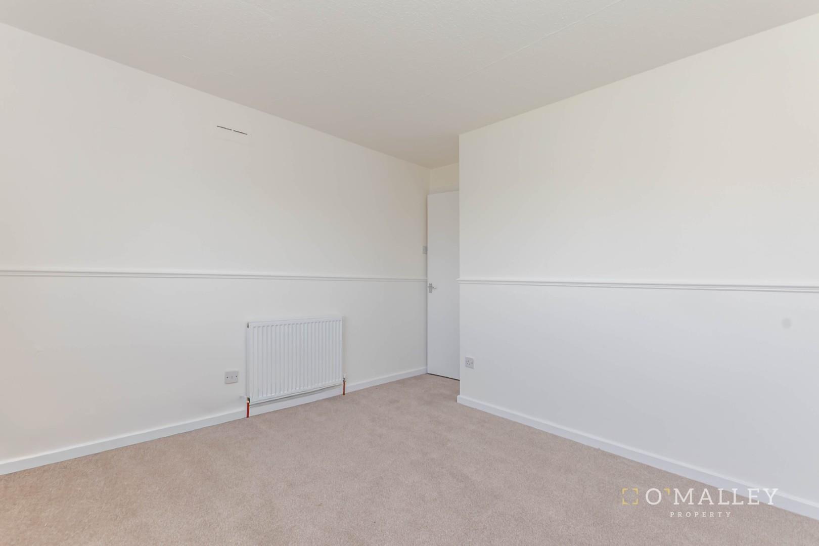 Master bedroom (3)